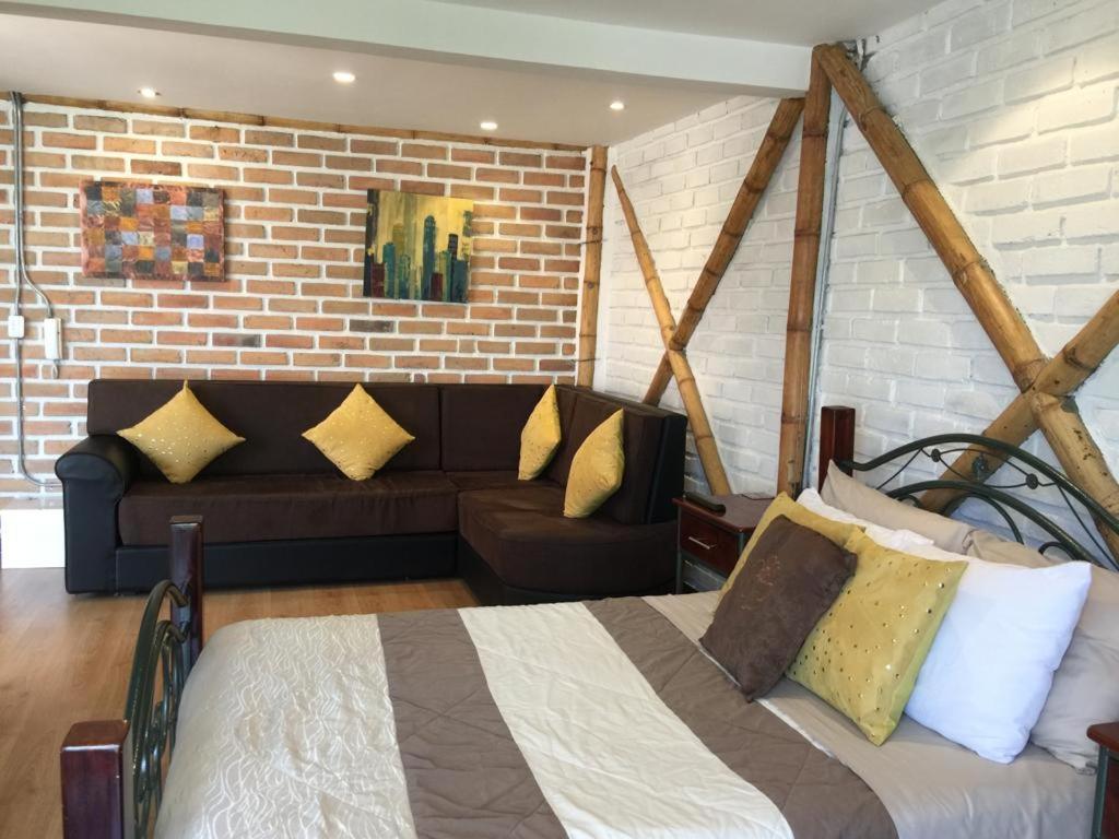 Bambú Sierra Cozzy Ecológical Lofts Apartman Cuenca Kültér fotó
